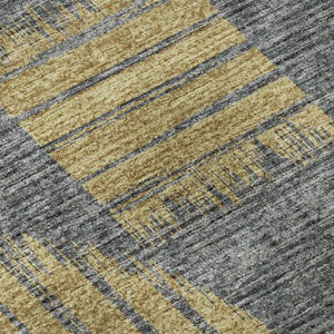 HomeRoots 5' Gold and Gray Geometric Washable Area Rug - Stylish, Durable, UV-Protected for Modern Spaces 645045