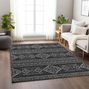 HomeRoots 8' X 10' Gray And Ivory Tribal Area Rug - Machine Washable, UV Protected, Durable & Stylish Design 645083