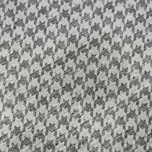 HomeRoots 8' Gray and Ivory Houndstooth Round Rug - Washable, UV-Protected, and Stain-Resistant for Durability 645166