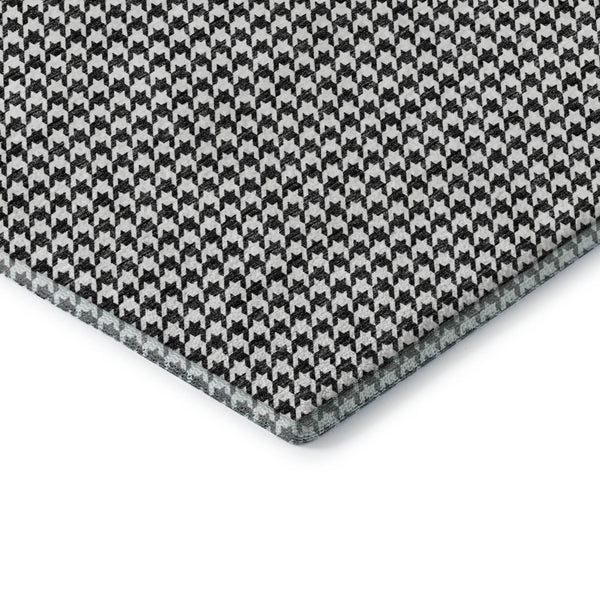 HomeRoots 9' X 12' Black And White Houndstooth Area Rug - Machine Washable, UV Protected, Stylish & Durable! 645174