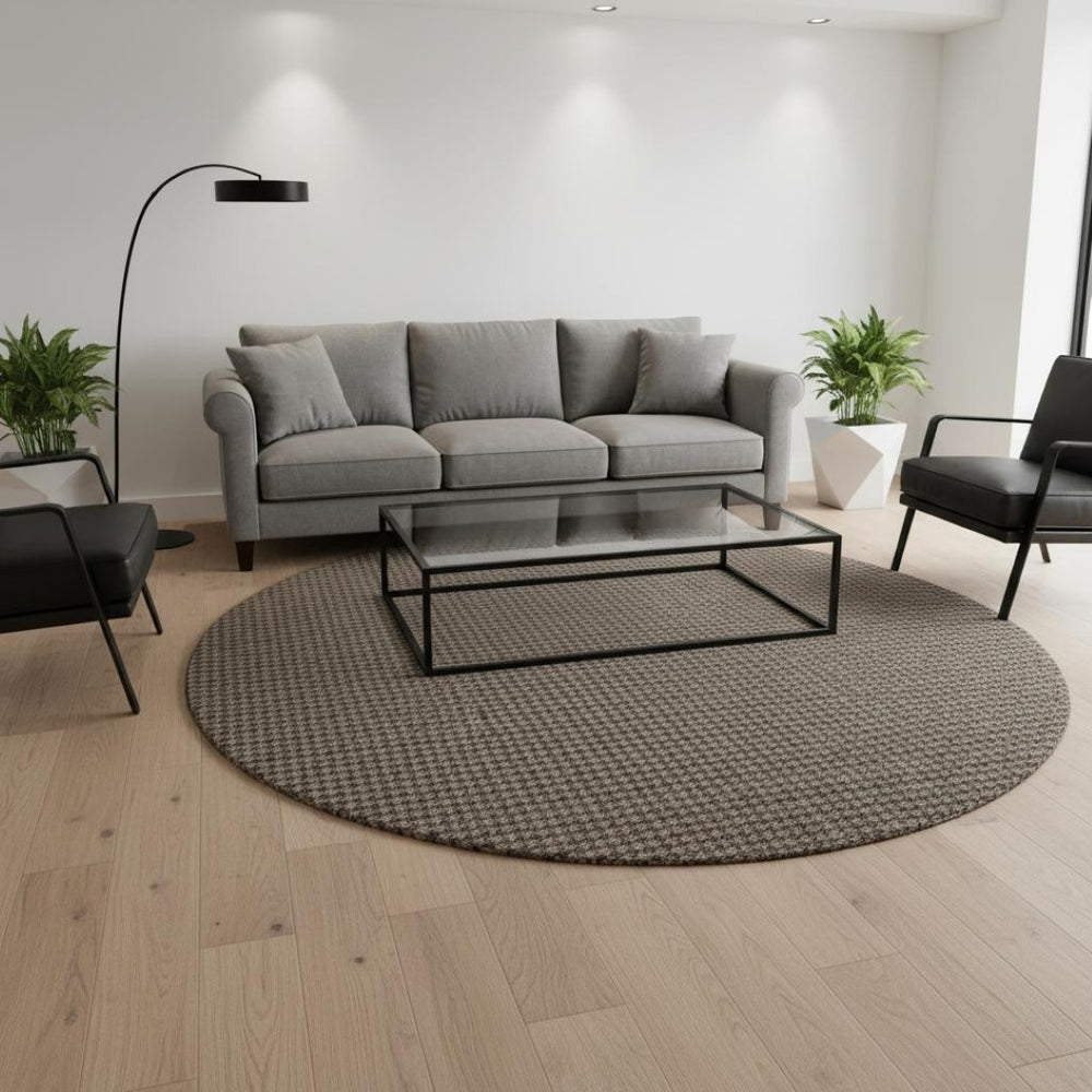 HomeRoots 8' Chocolate And Coffee Houndstooth Round Rug - Stylish, Washable, UV-Protected for High-Traffic Areas 645178
