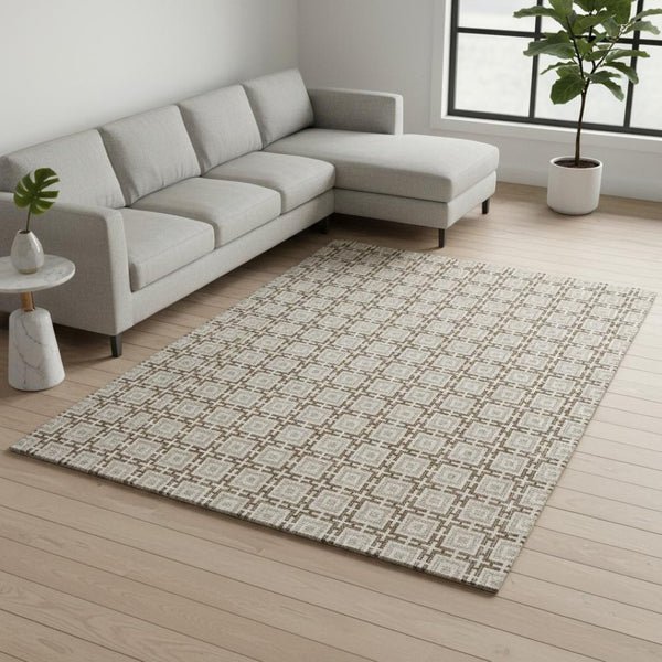 HomeRoots 8' X 10' Washable Taupe & Beige Geometric Area Rug - Stain Resistant, UV Protected, Kid & Pet Friendly! 645245