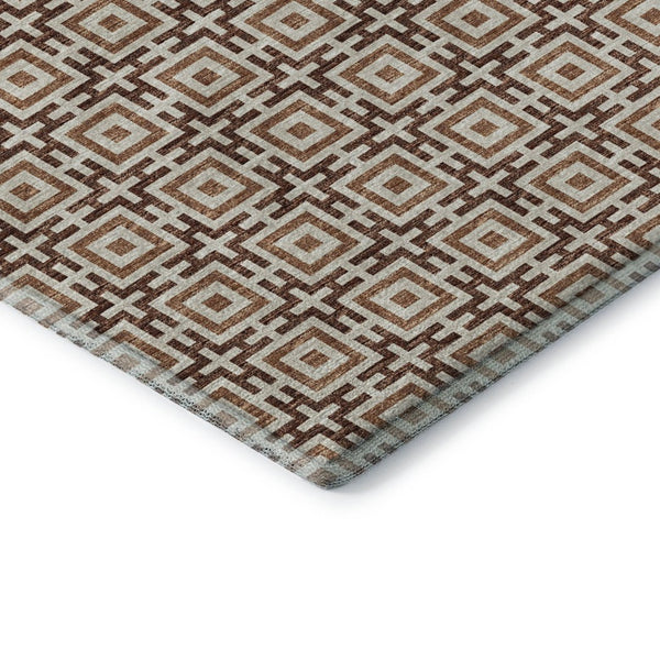 HomeRoots 8' Stylish Rust and Beige Geometric Round Rug - Washable, Stain Resistant, UV Protected for Any Room 645250