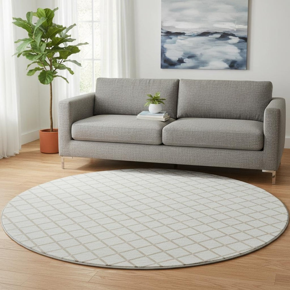 HomeRoots 8' Ivory And Taupe Geometric Round Rug - Washable, UV Protected, Stylish & Durable for Busy Homes 645280