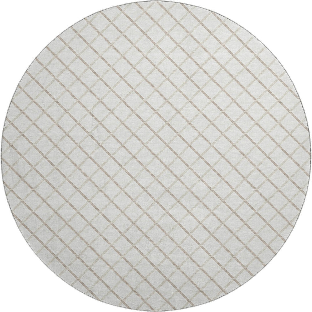 HomeRoots 8' Ivory And Taupe Geometric Round Rug - Washable, UV Protected, Stylish & Durable for Busy Homes 645280