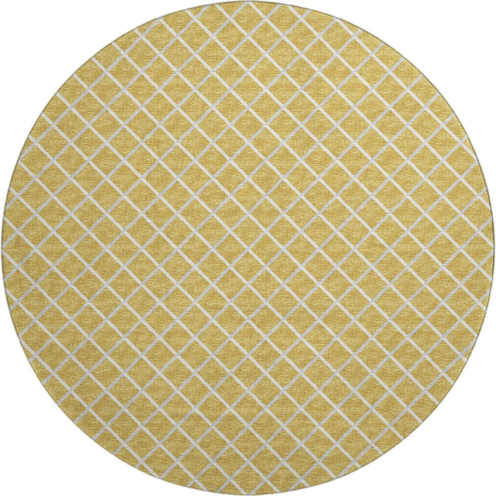 HomeRoots 8' Gold and Ivory Geometric Round Rug - Washable, UV Protected, Durable for High-Traffic Areas 645292