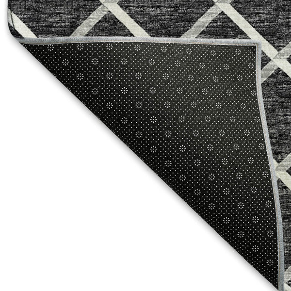HomeRoots 8' X 10' Black And Ivory Geometric Area Rug - Stylish, Washable, UV Protected for Busy Homes & Patios 645323