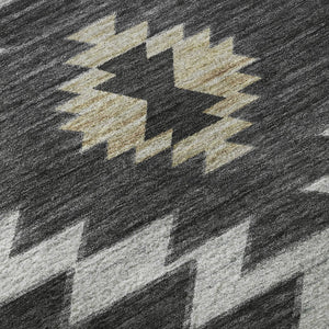 HomeRoots 8' Stylish Midnight Ivory & Beige Geometric Round Rug - Washable, UV Protected, Ideal for Families 645687