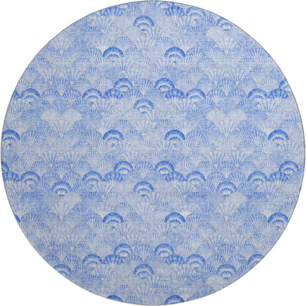 HomeRoots 8' Blue and Ivory Geometric Round Rug - Washable, UV-Protected, Perfect for Coastal-Inspired Homes! 645735
