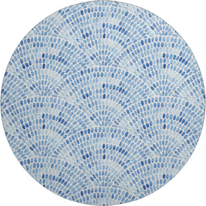 HomeRoots 8' Blue and Ivory Geometric Round Rug - Washable, UV-Protected, Ideal for Coastal-Inspired Spaces 645855