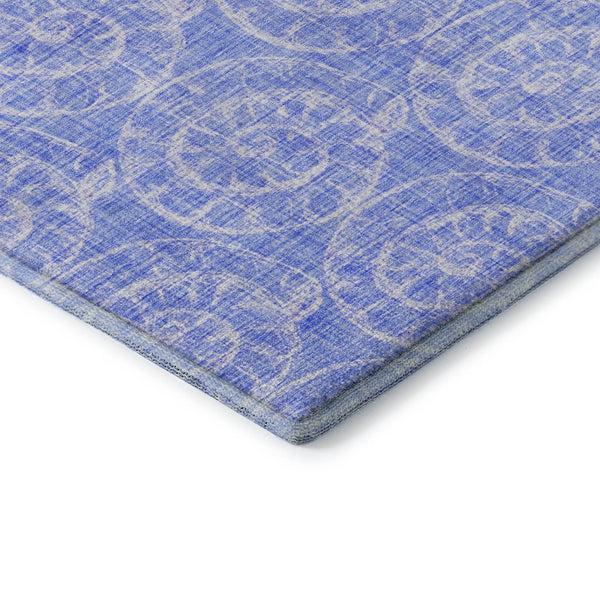HomeRoots 5' Blue & Ivory Geometric Washable Area Rug – Stain-Resistant, UV Protected for Durability & Style 646099
