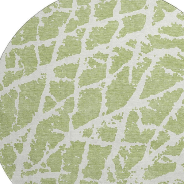 HomeRoots 8' Fern Green and Ivory Abstract Washable Round Area Rug with UV Protection for High-Traffic Homes 646509