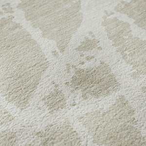 HomeRoots 8' Beige and Ivory Abstract Round Rug - Washable, UV Protected, Durable, Perfect for High-Traffic Areas 646515
