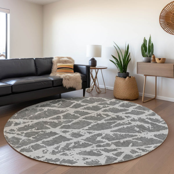 HomeRoots 8' Charcoal and Ivory Abstract Round Rug – Washable, Stain Resistant, UV Protected for Active Homes 646533
