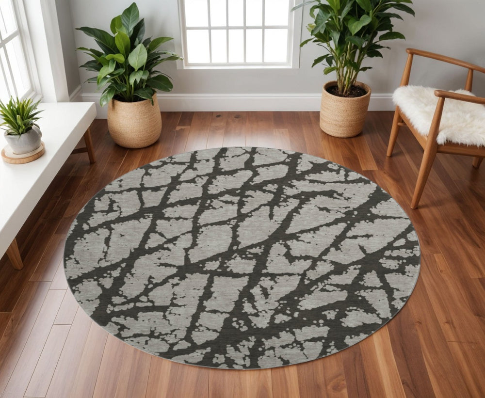 HomeRoots 8' Gray and Charcoal Abstract Washable Round Rug - UV Protected, Stain-Resistant, Modern Style Delight 646545
