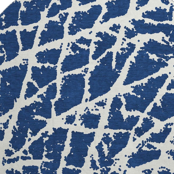 HomeRoots 8' Navy Blue & Ivory Abstract Washable Round Rug - UV Protected, Stain Resistant, Modern Decor Essential 646551