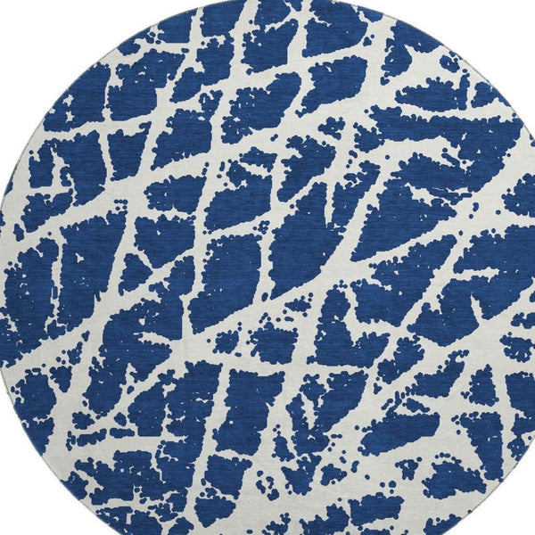 HomeRoots 8' Navy Blue & Ivory Abstract Washable Round Rug - UV Protected, Stain Resistant, Modern Decor Essential 646551
