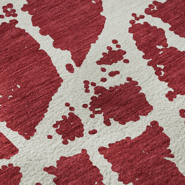 HomeRoots 8' Bold Red And Ivory Abstract Washable Round Rug With UV Protection For Modern Family Spaces 646587