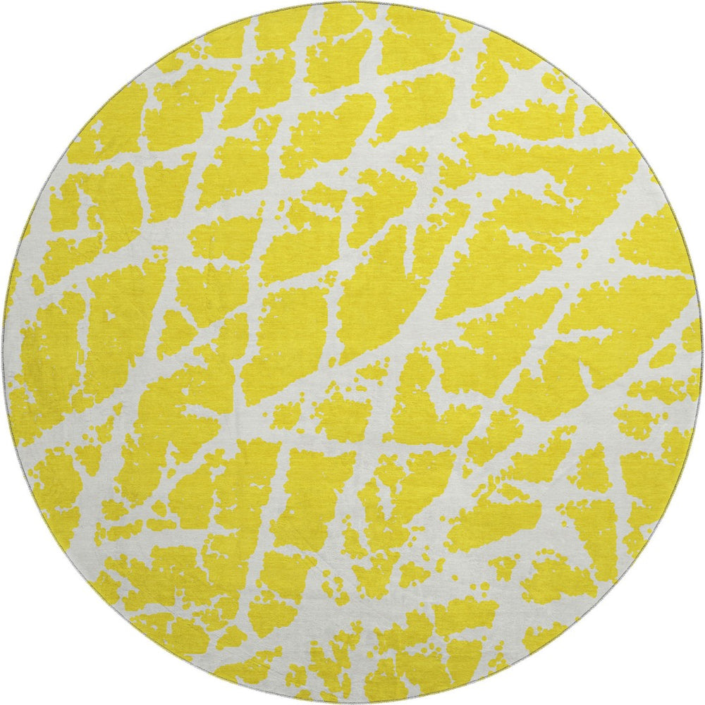 HomeRoots 8' Yellow And Ivory Abstract Round Rug - Washable, UV Protected, Family-Friendly for Any Space 646599