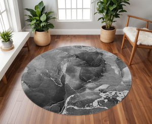 HomeRoots 8' Gray and Ivory Abstract Round Rug - Washable, UV-Protected, Stylish & Durable for High Traffic Areas 646671