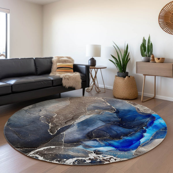 HomeRoots 8' Navy Blue and Charcoal Abstract Washable Round Rug - Durable, Stain-Resistant, UV Protected Design! 646683