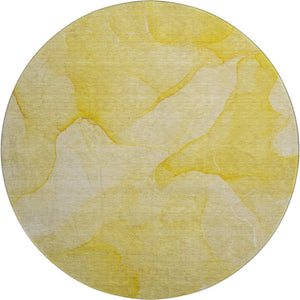HomeRoots 8' Gold and Ivory Abstract Washable Round Rug - Stylish, Stain-Resistant, UV-Protected for Homes 646939