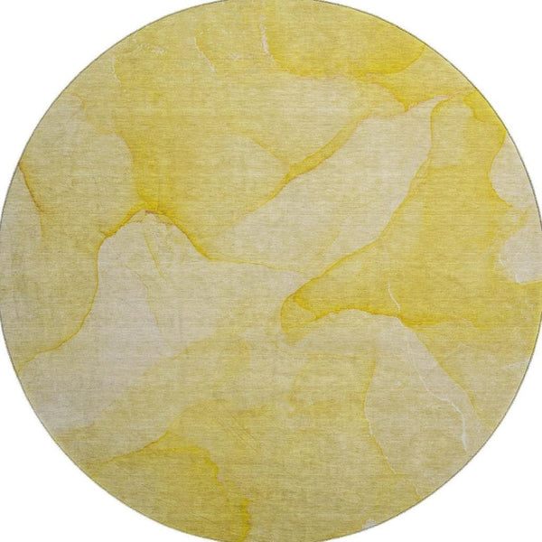 HomeRoots 8' Gold and Ivory Abstract Washable Round Rug - Stylish, Stain-Resistant, UV-Protected for Homes 646939