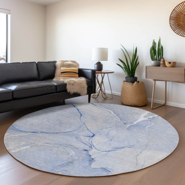 HomeRoots 8' Blue and Ivory Abstract Washable Round Rug - Stain Resistant, UV Protected, Ideal for Busy Homes 646957