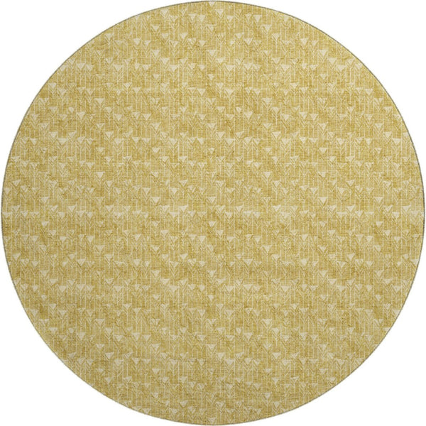 HomeRoots 8' Gold and Ivory Geometric Round Rug - Stain-Resistant, Washable, UV-Protected for Any Space! 647083