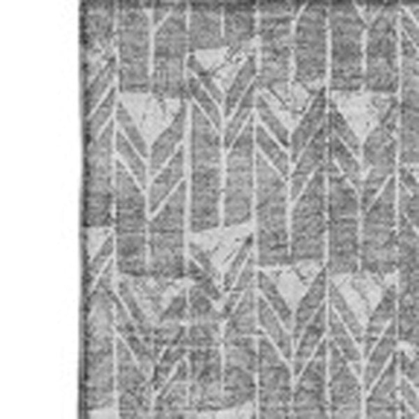 HomeRoots 5' X 8' Gray And Ivory Geometric Washable Area Rug - Durable, Stain Resistant, UV Protected Design 647088