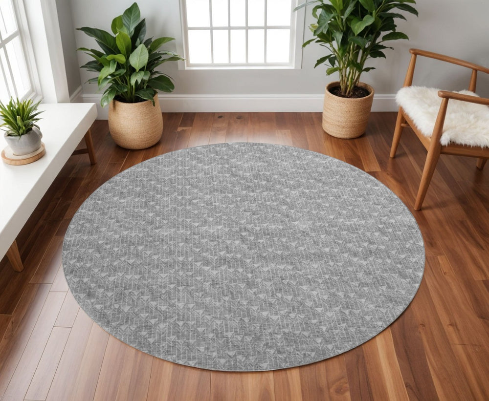 HomeRoots 8' Gray And Ivory Geometric Round Rug – Washable, UV Protected, Stain Resistant, Perfect for Modern Spaces 647089