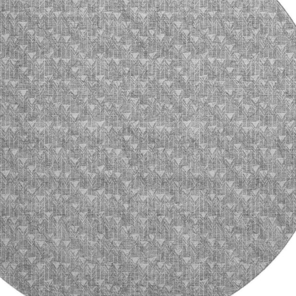 HomeRoots 8' Gray And Ivory Geometric Round Rug – Washable, UV Protected, Stain Resistant, Perfect for Modern Spaces 647089