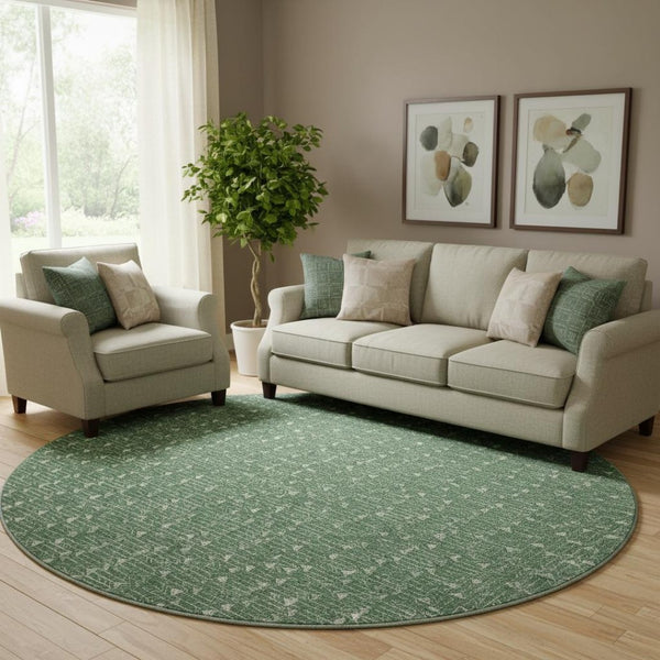 HomeRoots 8' Green and Ivory Geometric Round Rug - Washable, UV Protected, Durable for Indoor and Outdoor Use 647095