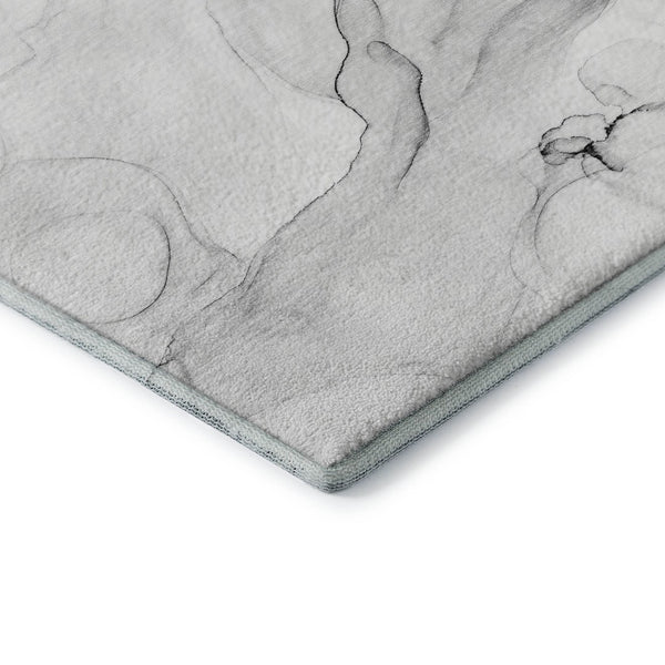 HomeRoots 8' Gray and Ivory Abstract Round Rug - Washable, UV Protected, Durable for High-Traffic Spaces 647137