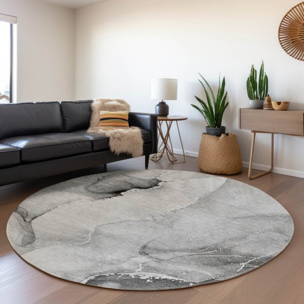 HomeRoots 8' Gray and Ivory Abstract Washable Round Rug – Durable, Stain Resistant, UV Protected for Modern Homes 647335
