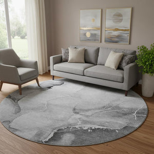 HomeRoots 8' Gray and Ivory Abstract Washable Round Rug – Durable, Stain Resistant, UV Protected for Modern Homes 647335