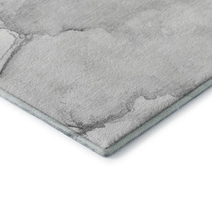HomeRoots 8' Silver and Gray Abstract Round Rug - Washable, UV-Protected, Stain-Resistant for High-Traffic Areas 647395
