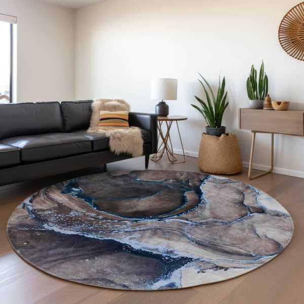 HomeRoots 8' Navy Blue and Gray Abstract Washable Round Rug with UV Protection for Stylish, High-Traffic Areas 647443
