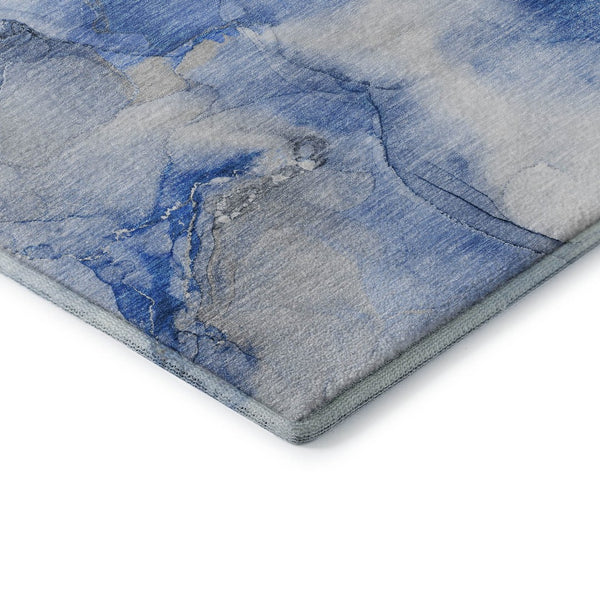 HomeRoots 8' Navy Blue & Ivory Abstract Washable Round Rug - UV Protected, Stain Resistant, Soft Polyester Comfort 647461