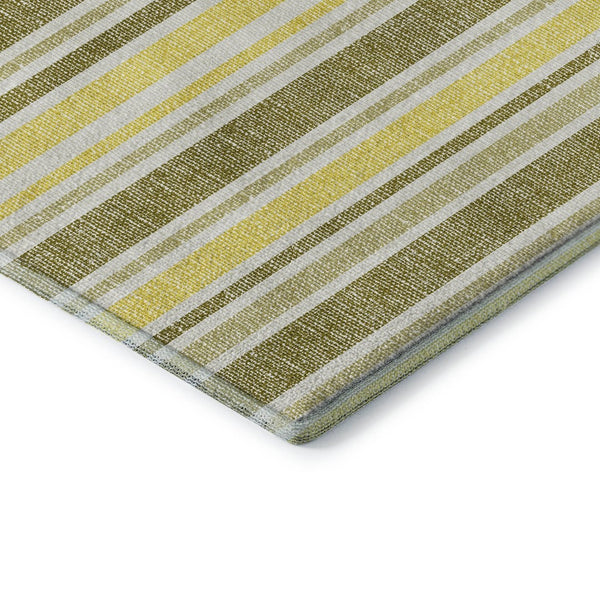 HomeRoots 8' Khaki And Gold Striped Round Rug - Washable, UV-Protected, Durable Design for Busy Homes 647821