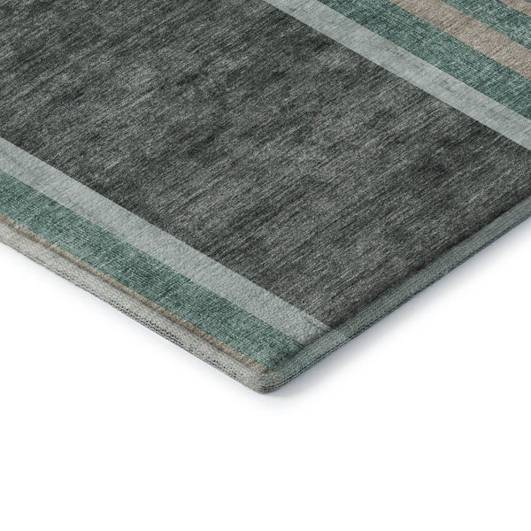 HomeRoots 8' Emerald and Gray Geometric Round Rug - Washable, Durable, UV-Protected for Modern Spaces 647905