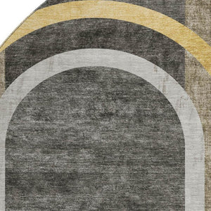 HomeRoots 8' Taupe and Gold Geometric Round Rug - Washable, UV Protected, Stylish & Durable for Any Space! 647929