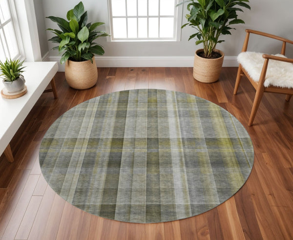 HomeRoots 8' Gray and Gold Plaid Washable Round Rug - Durable, UV Protected, Stylish Addition for Any Room 648013