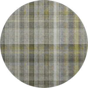 HomeRoots 8' Gray and Gold Plaid Washable Round Rug - Durable, UV Protected, Stylish Addition for Any Room 648013