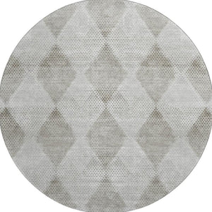 HomeRoots 8' Gray and Ivory Geometric Round Rug – Washable, UV Protected, Durable, Ideal for Busy Homes! 648187