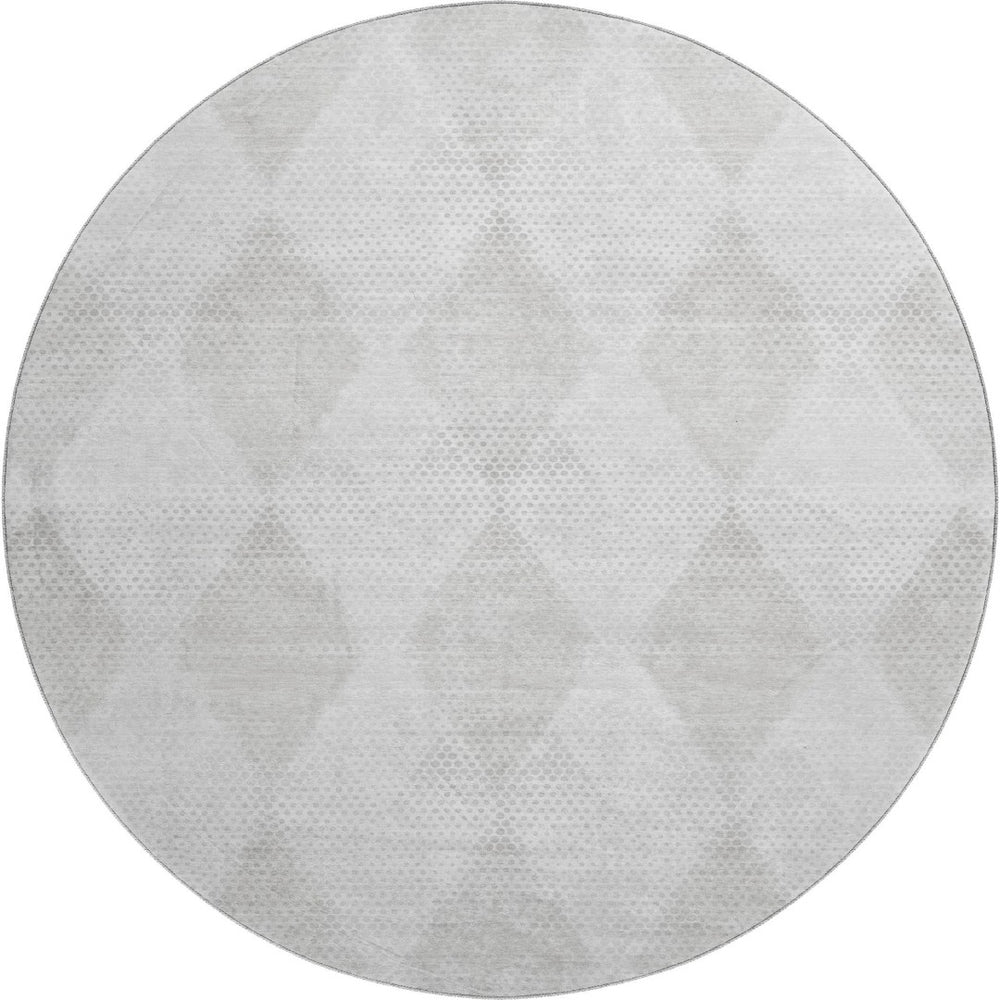 HomeRoots 8' Ivory and Silver Geometric Round Rug - Washable, Stain-Resistant, UV-Protected for Active Homes 648193