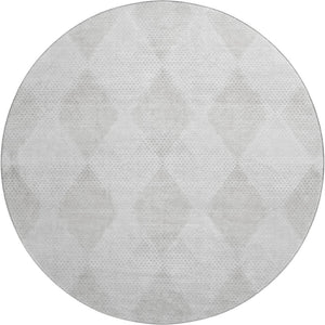 HomeRoots 8' Ivory and Silver Geometric Round Rug - Washable, Stain-Resistant, UV-Protected for Active Homes 648193