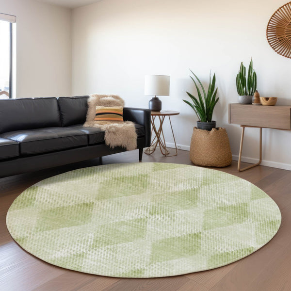 HomeRoots 8' Mint Green & Ivory Geometric Washable Round Rug - Stylish, Durable, UV-Protected for Active Homes 648211