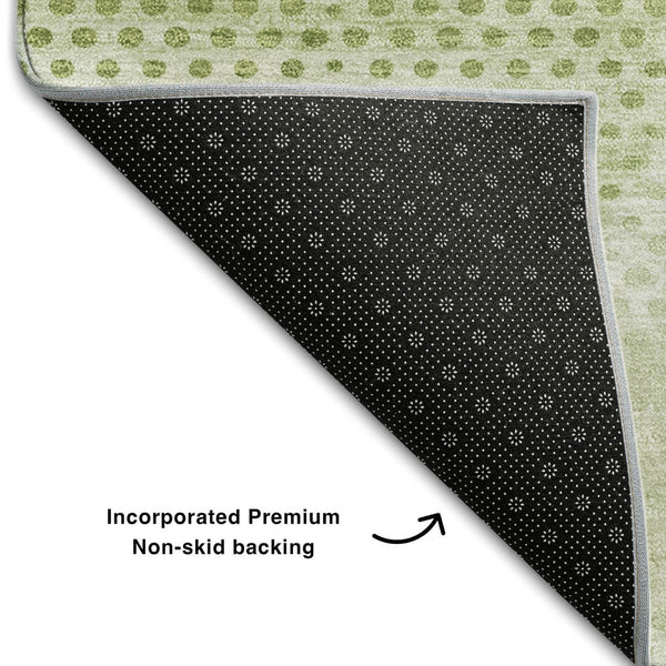 HomeRoots 8' Mint Green & Ivory Geometric Washable Round Rug - Stylish, Durable, UV-Protected for Active Homes 648211