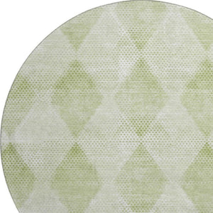 HomeRoots 8' Mint Green & Ivory Geometric Washable Round Rug - Stylish, Durable, UV-Protected for Active Homes 648211